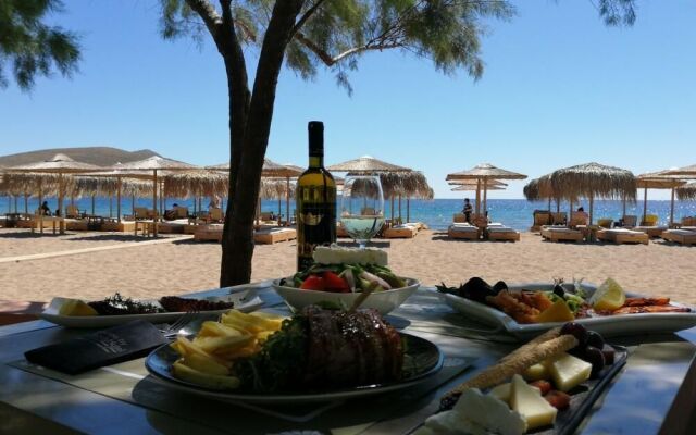 Platy Beach Hotel