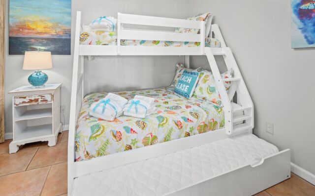 Gulfgate B307 - Red Wave