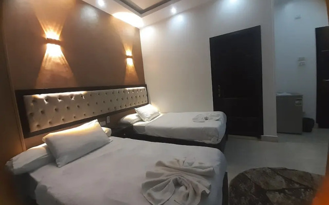Tut Pyramids View Hotel