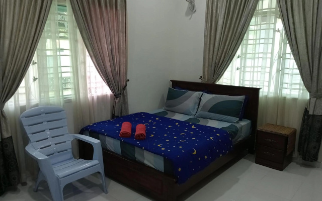 Villa Fairuz Hana – Guest Rooms – Kangar