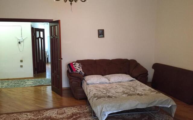 3h komnatnaja Kvartira v Novom Afone