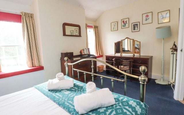 Brackenbury Cottage