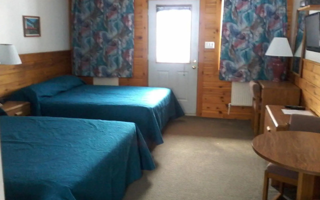 Quiet Bay Inn & Café