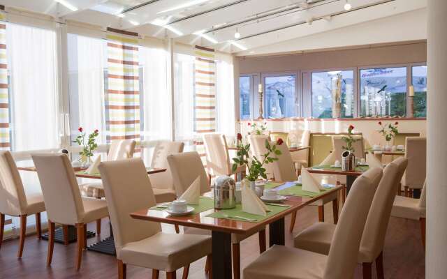Amedia Frankfurt Russelsheim Trademark Collection by Wyndham