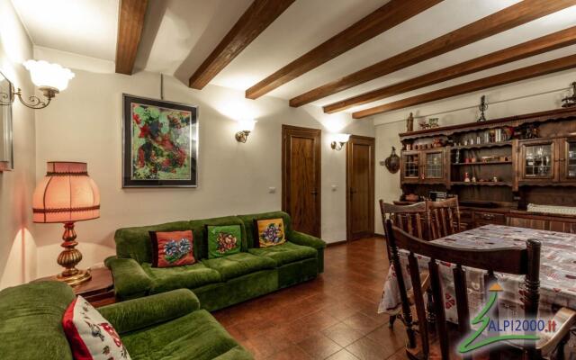 Enrico: large three room apartment. (022036-AT-907442)-369 ENRICO