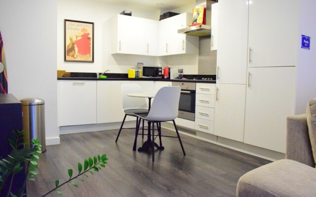 Flat With Balcony In Camden Town