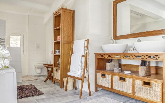 Villa in La Cadiere-d'azur With Private Pool