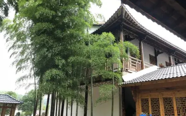 Xuancheng Lucunxiang Zhulin Yaju Farm stay