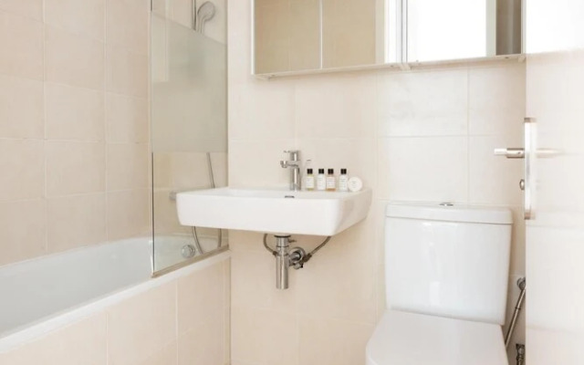 Artesian Road II by onefinestay