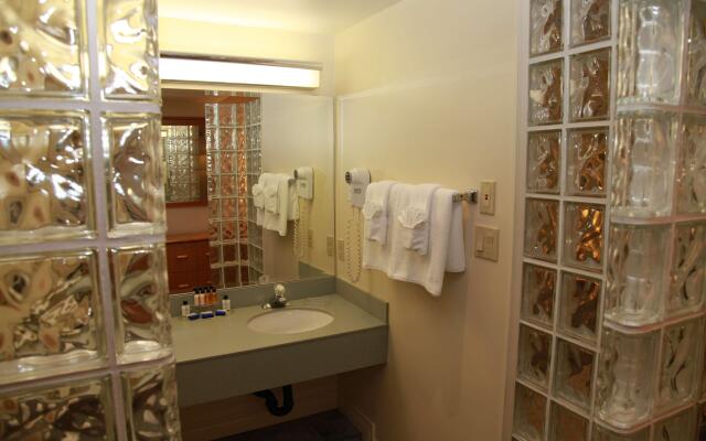 Best Western Plus Barclay Hotel