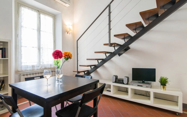 Della Scala Modern Apartment