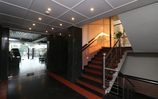 OYO 9978 Hotel Calista