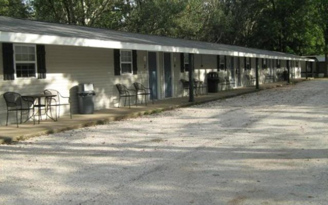 White Caps Motel and RV Park
