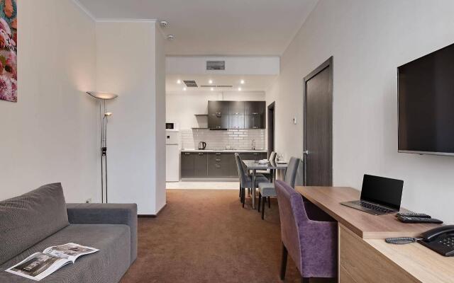 Twin Apart Hotel