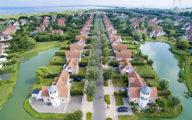 Semi-detached Villa With Microwave Near the Beach