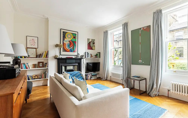 Charming Kentish Town Flat