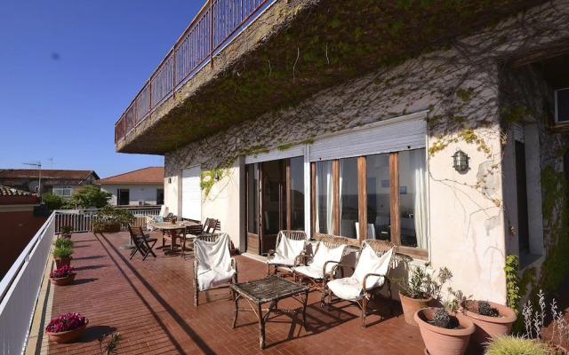 Sea-view Holiday Home in Pozzillo With Terrace