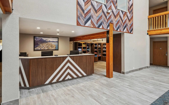Hotel Edgewater