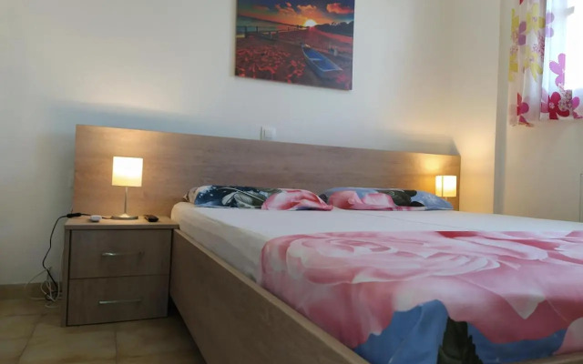FAMILY HOUSE NEAR THE BEACH DREPANO-NAFPLIo