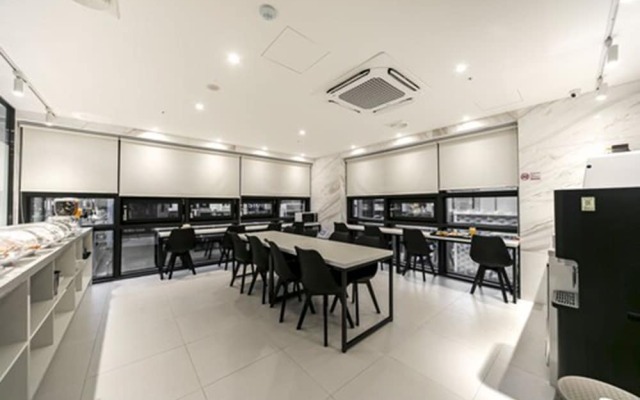 Daegu Dongseongro Hotel Labella