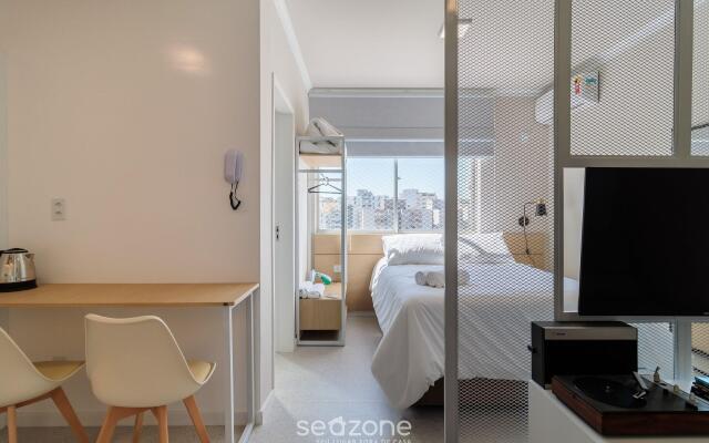 Studio bem localizado no centro de Floripa EVA105