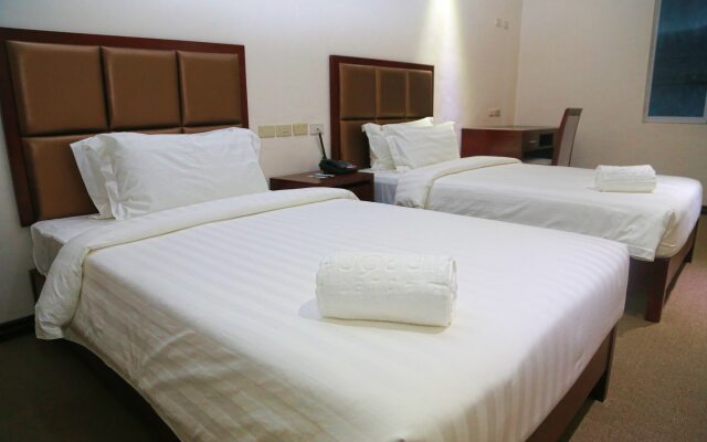 Big Hotel Suites