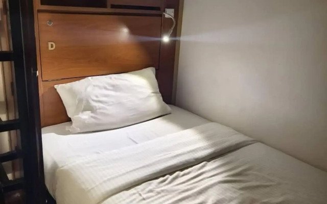Red Inn Court - Hostel