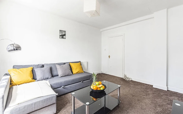 Modern City Apartment Aldgate
