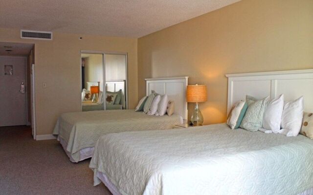 So Hampton 806 3BR by RedAwning