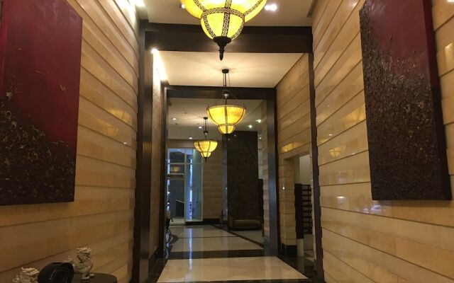 Stunning Eastwood Condo Suite