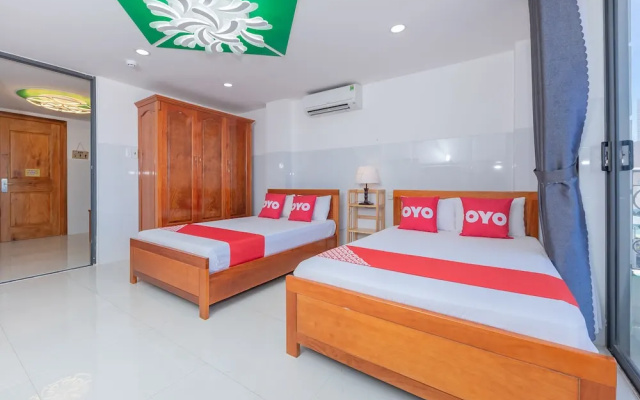 Flower House Apartment by OYO Rooms