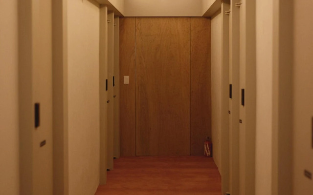 Ado Hotel