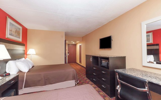 Howard Johnson Hotel by Wyndham Newark Airport