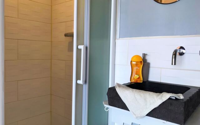 Tipi Lounge and breakfast