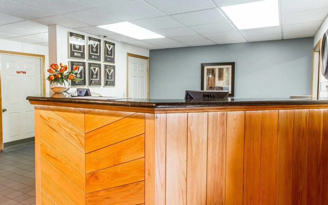 Red Roof Inn & Suites Tomah