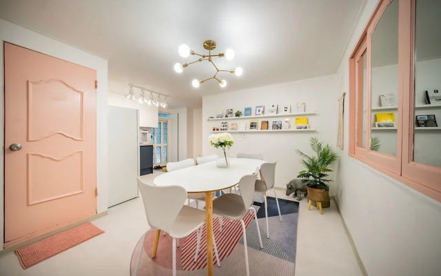 YAB Guesthouse - Female Only