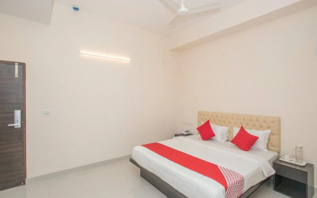 Maple Tree By OYO Rooms
