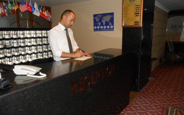 Buyuk Asur Oteli