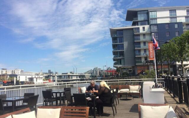 Amazing Riverside Boheme Home in SW London!