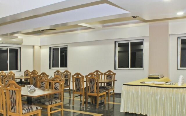 Hotel Jayratna