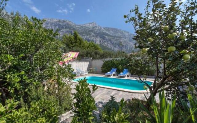 Apartments Mila Makarska