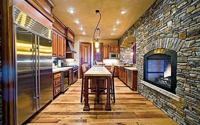 See Forever Village At The Peaks Resort & Spa