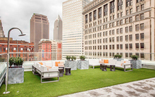 Metropolitan at The 9, Autograph Collection