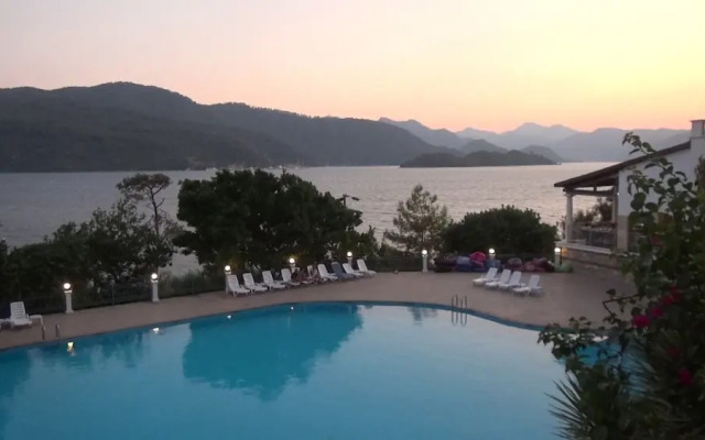 Club Bellamare Beach