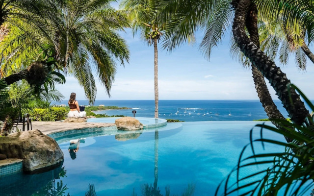 Luxury Villa: Hot Tub: Ocean Views: Fully Staffed