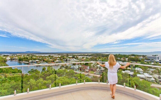 Noosa Crest