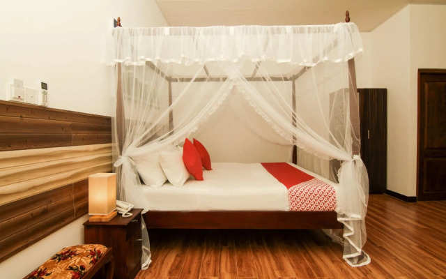 Clove Transit Hotel