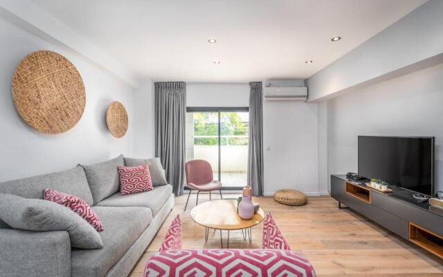 Rothschild Area - One BDR with a Big terrasse