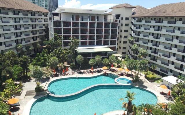 Wongamat Privacy Apartment for 1-6 People