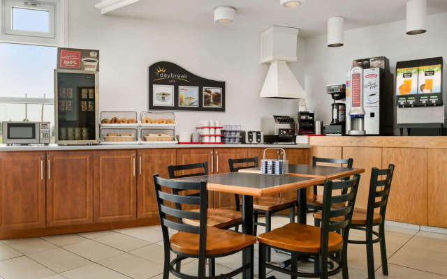 Days Inn by Wyndham Trois-Rivieres